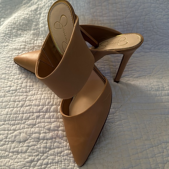 Jessica Simpson adorable heels barely worn - Picture 2 of 4